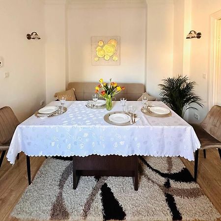 Cozy 1Br Apartment•Central•Quiet Bukarest Kültér fotó